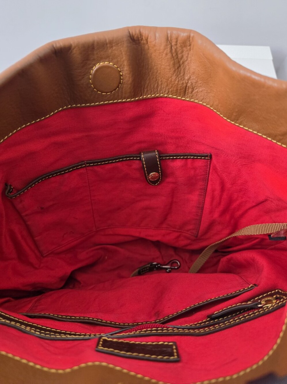 Dooney & Bourke Brown Leather Hobo Shoulder Bag Large Red Lining - Picture 13 of 16